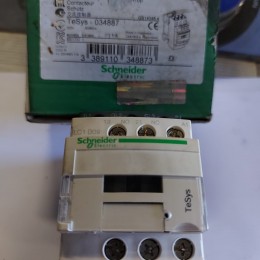 Kontaktor Schneider-Electric ( LC 1D09M7)